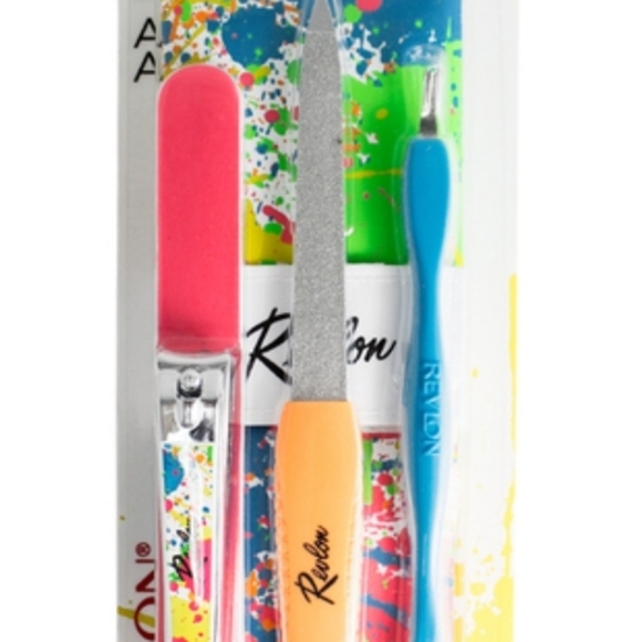 Revlon Nail kit - Picture 2 of 3